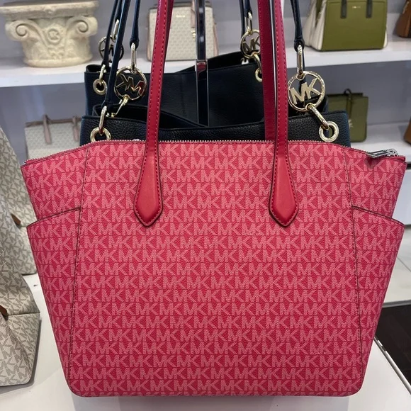 MICHAEL KORS Marilyn Md Signature Logo Shoulder Tote Bag
Dark Raspberry
NWT - Picture 8 of 16